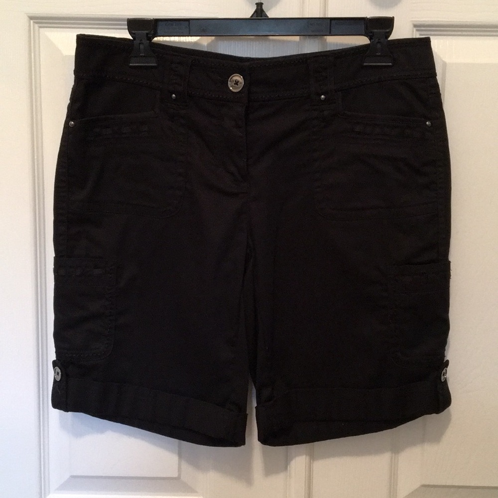 Women’s black cargo shorts